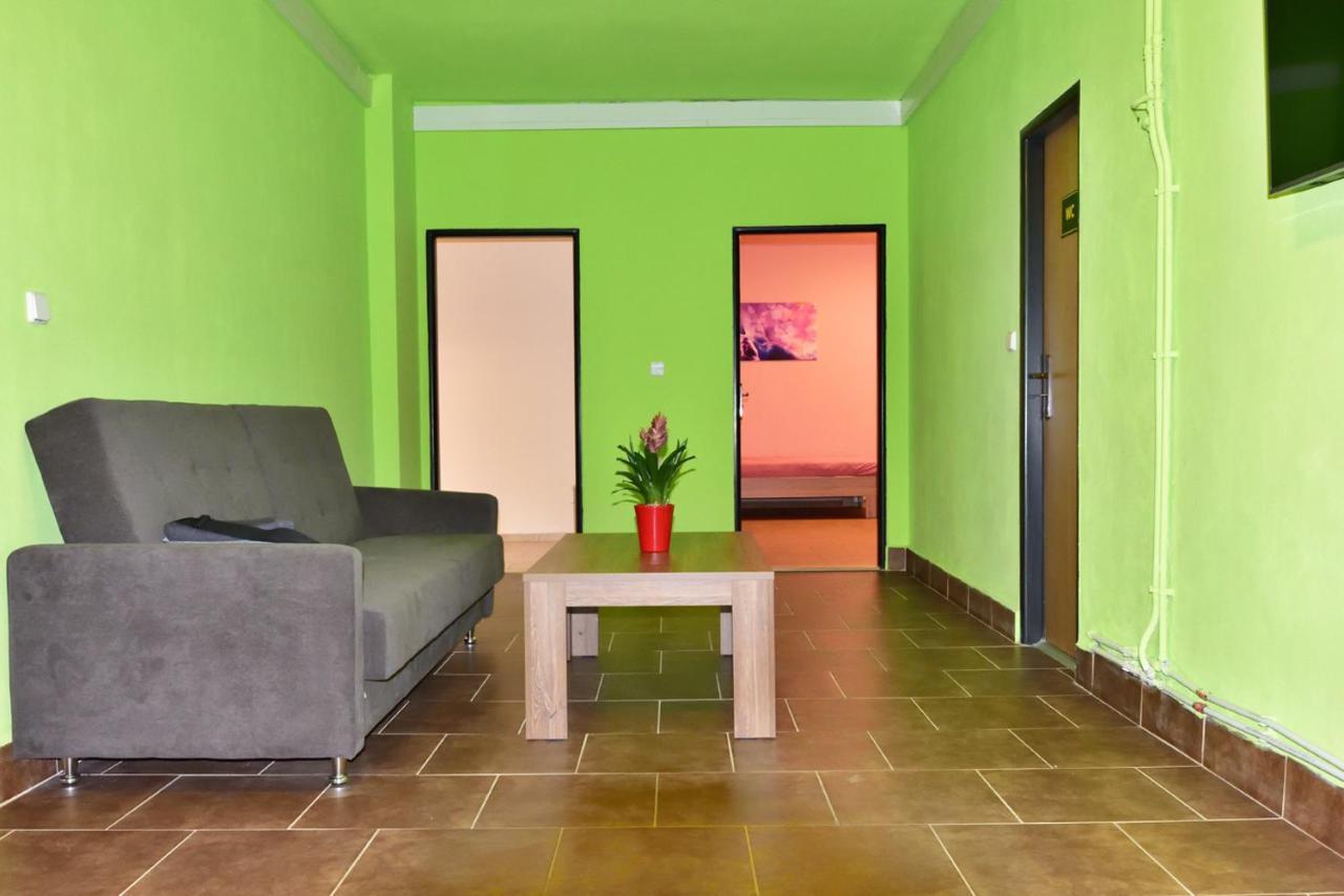 Nika Beds Hotel Pardubice Luaran gambar