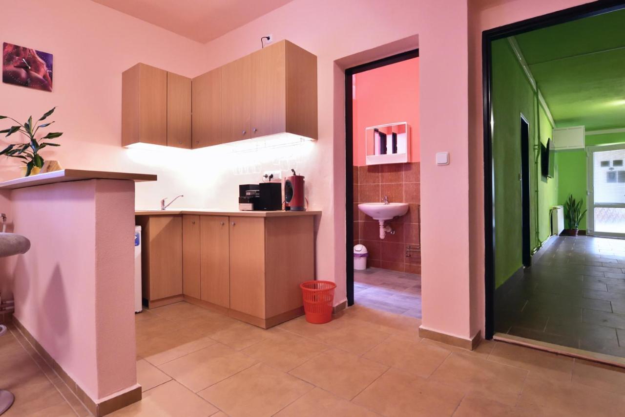 Nika Beds Hotel Pardubice Luaran gambar