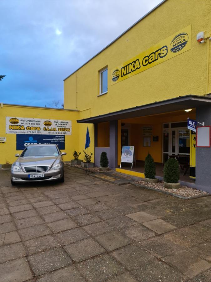 Nika Beds Hotel Pardubice Luaran gambar