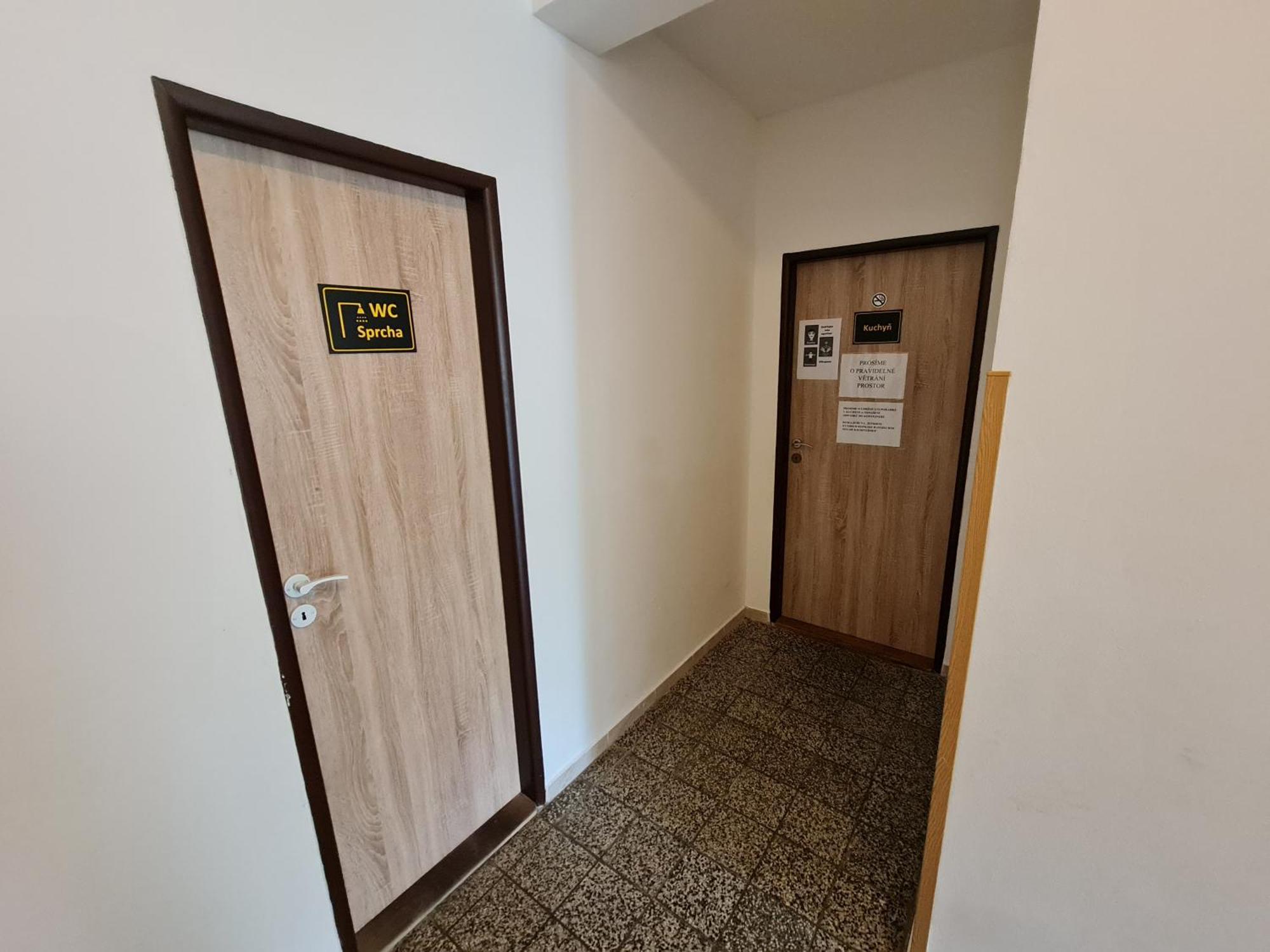 Nika Beds Hotel Pardubice Luaran gambar